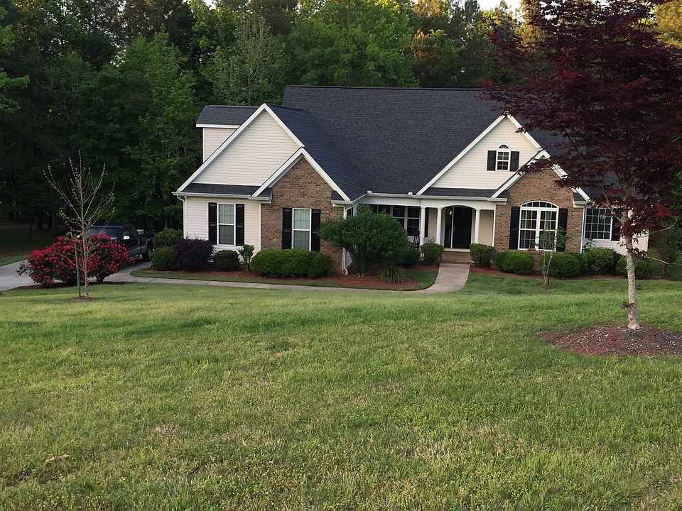 1st image of 275 Amy Clegg Dr