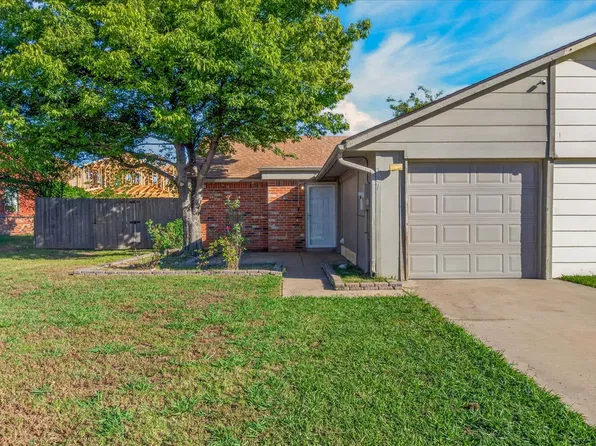 721 Acorn Dr, Bartlesville, OK 74003