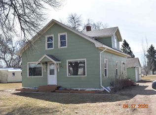 212 1st Ave NE, Garrison, ND 58540