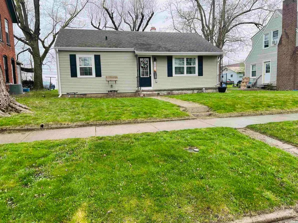 566 S Bluff St, Monticello, IN 47960