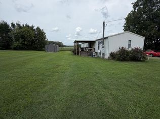 212 W Chestnut St, Puryear, TN 38251