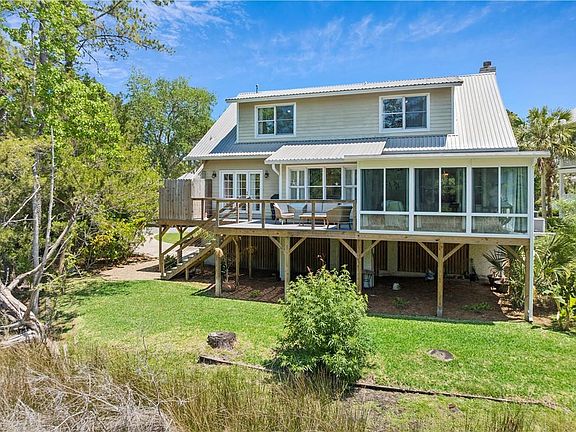 5th image of 102 Sunbury Ct