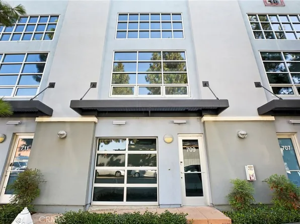 709 N Poinsettia St, Santa Ana, CA 92701