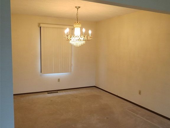3rd image of 8381 Lorraine Dr