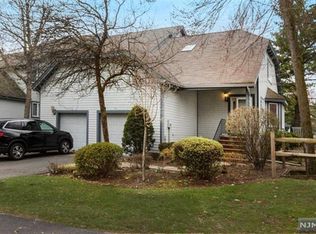 56 Easedale Rd, Wayne, NJ 07470