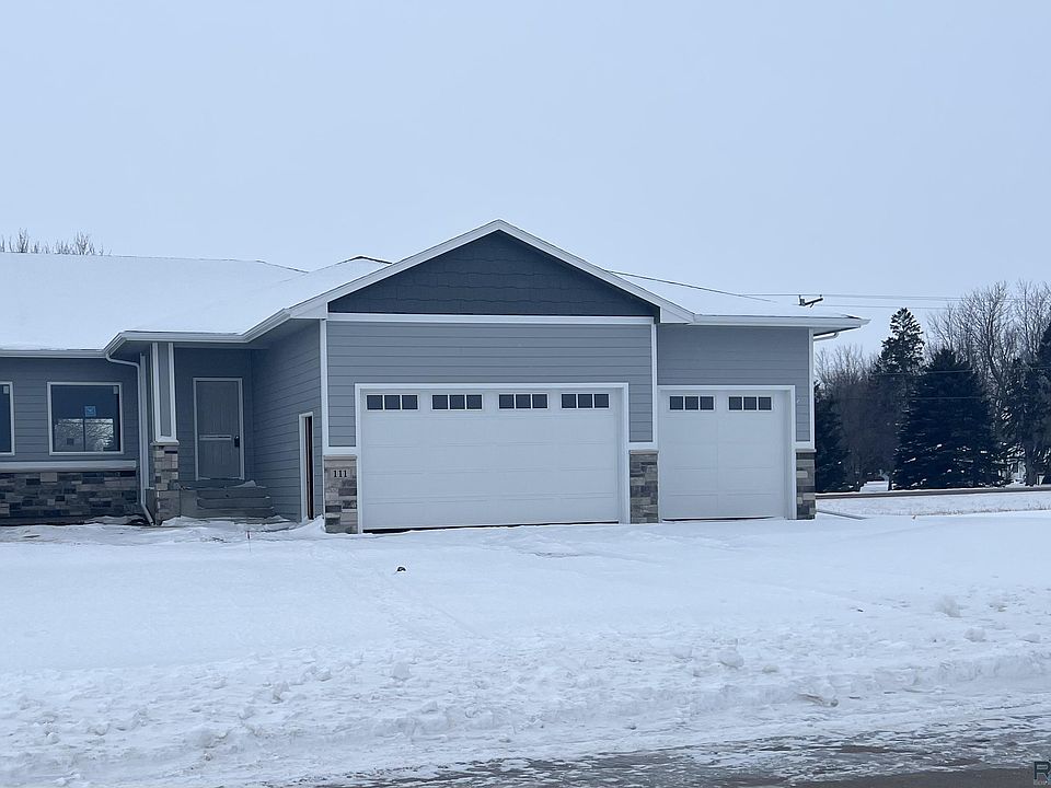 1st image of 111 Mydland Dr