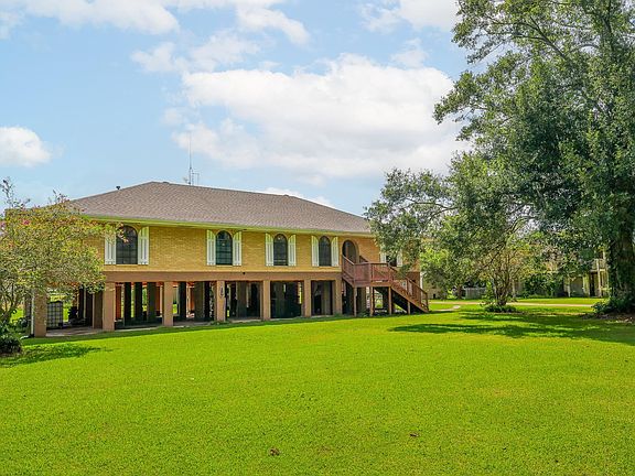 2nd image of 909 Bayou Dularge Rd