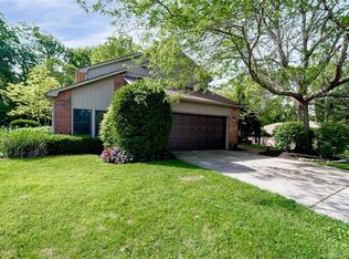 318 N Danern Dr, Dayton, OH 45430