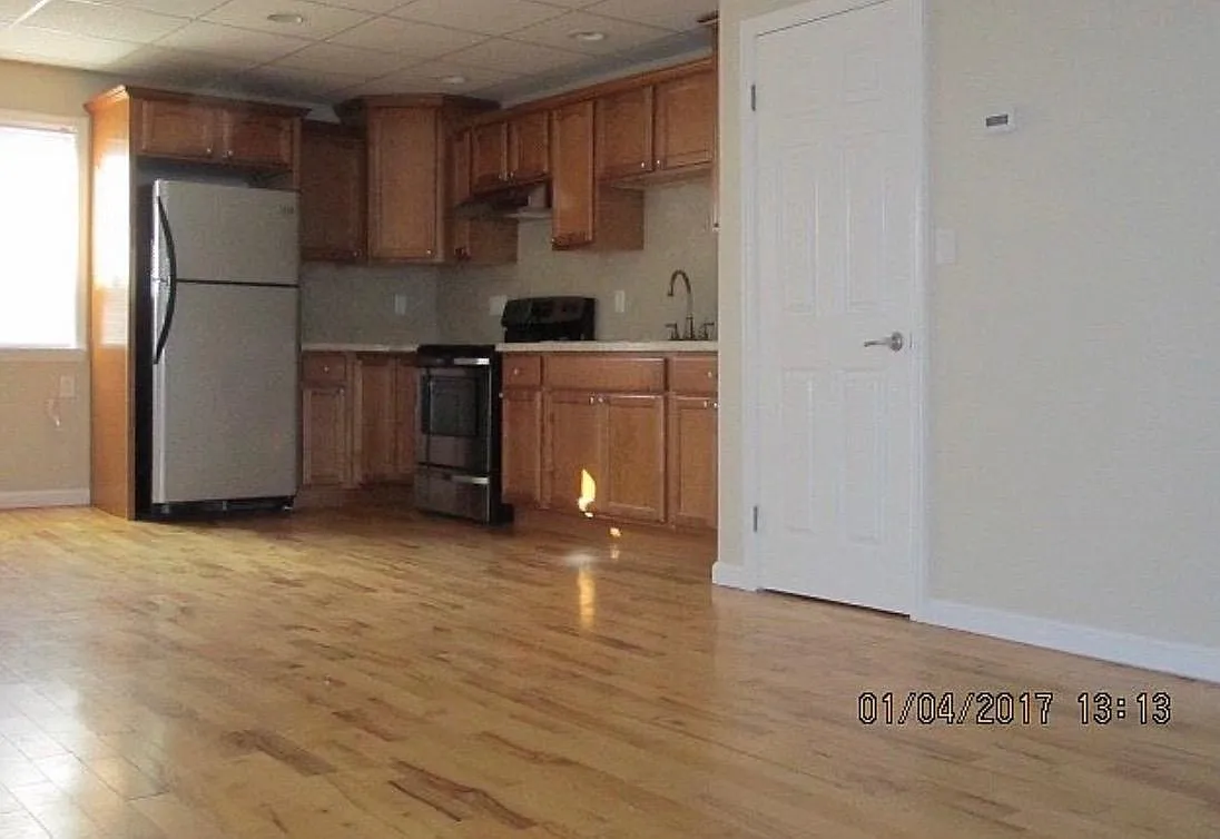 2 bed, 1200 sqft, $1,475 — Photo 3