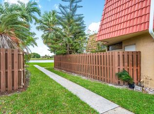 8344 Trent Ct APT D, Boca Raton, FL 33433