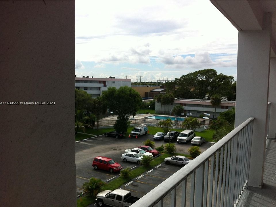1st image of 9220 Fontainebleau Blvd APT 512
