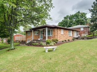 4811 Lawrie Ln, Louisville, KY