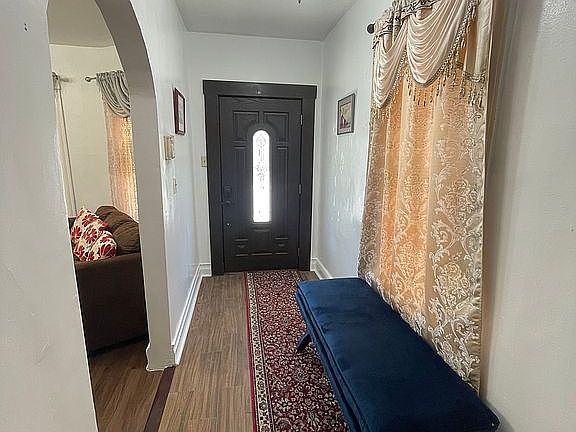 2nd image of 640 Laurel Ave