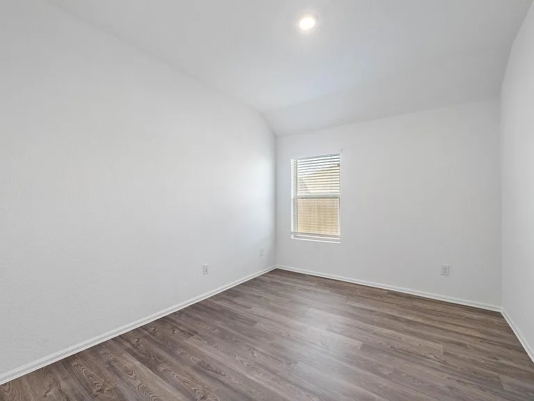 5010 Lavaridge Dr — Photo 16