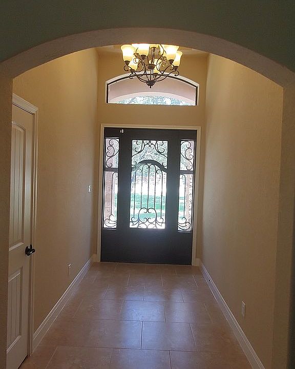 1st image of 140 Oak Hollow
