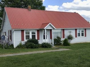 4230 Airport Rd, Hillsville, VA 24343