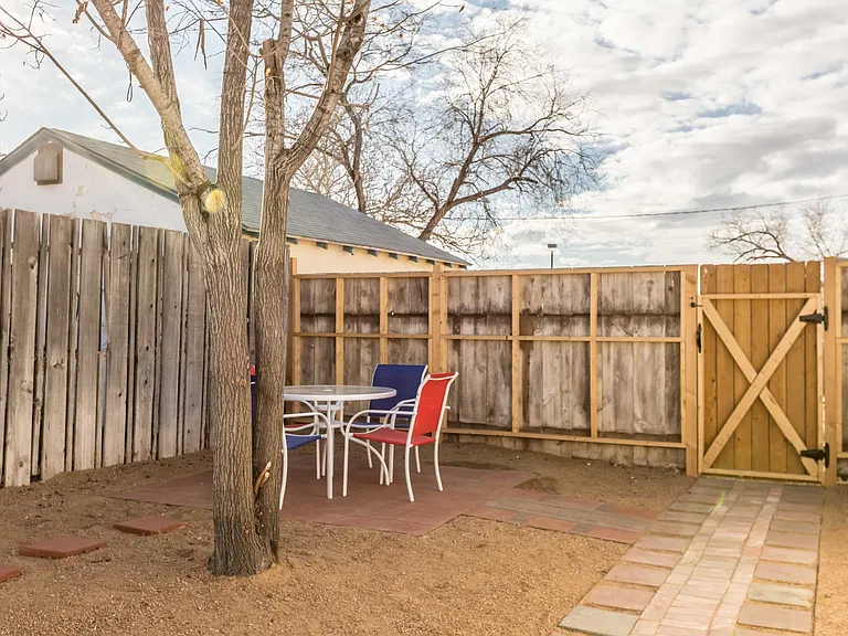 214 Sycamore St SE #1 — Photo 9