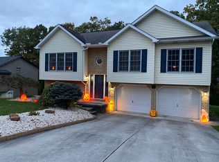 527 Canterberry Dr, Altoona, PA 16602