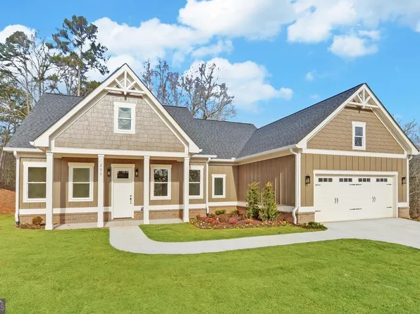 203 Timber Ridge Dr, Toccoa, GA 30577