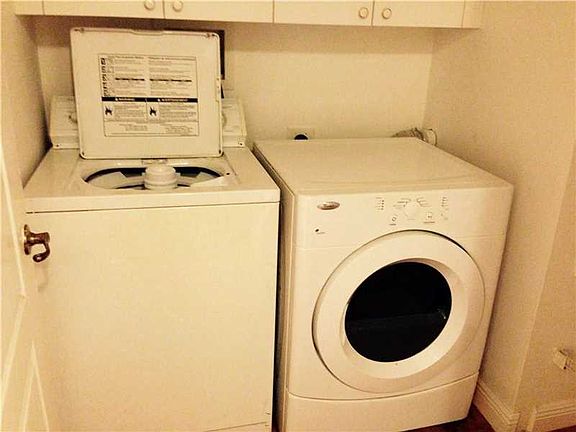 5th image of 10750 NW 66th St APT 209