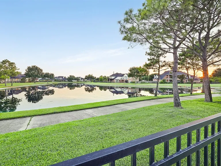 6915 Monarch Lake Ln — Photo 36