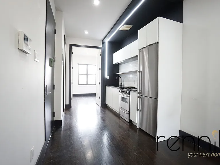 241 Devoe St #2R — Photo 5