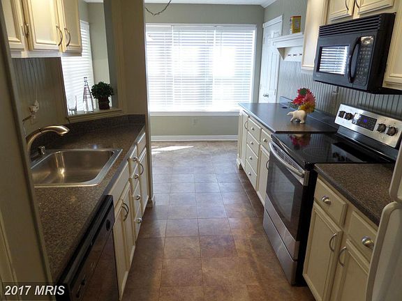 4th image of 108 Gwen Dr #1J