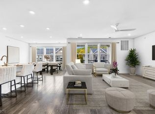 10 Veterans Way #233, Morris Plains, NJ 07950