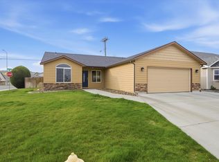 7303 W 3rd Pl, Kennewick, WA 99336