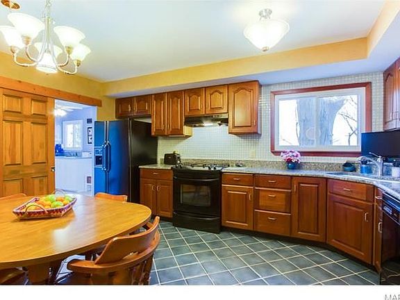 5th image of 284 River Valley Dr