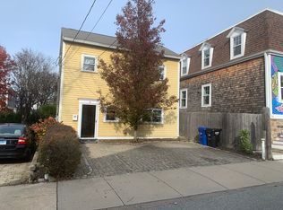 28 Bacheller St, Newport, RI 02840