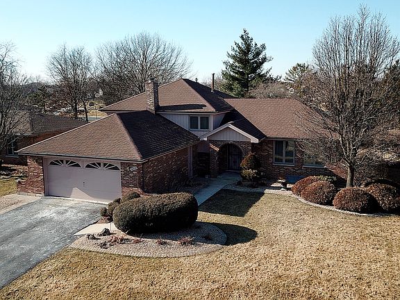 2nd image of 15570 Frances Ln