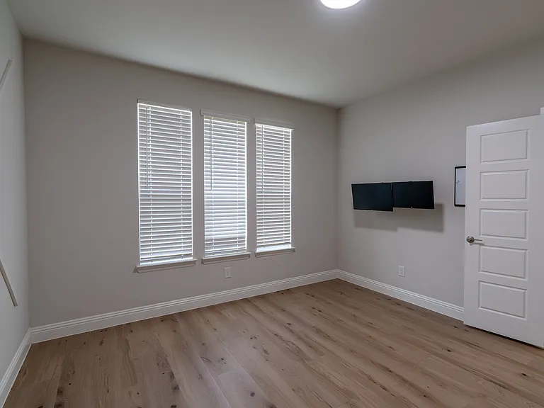14421 McClint St — Photo 36