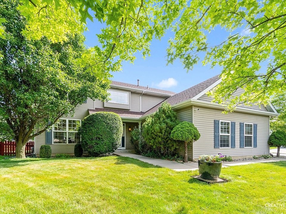 1st image of 2415 Red Oak Ct