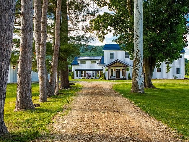 1st image of 562 Old Garland Rd