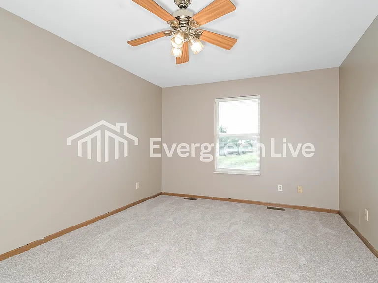 9257 Cozens Ave — Photo 8