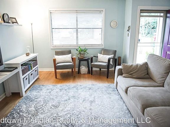 4th image of 165 Villas Ct SE #C