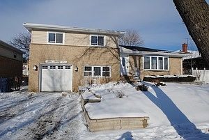 1st image of 521 Rose Dr