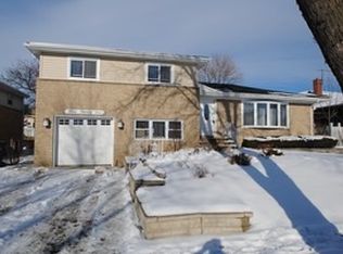 521 Rose Dr, Melrose Park, IL