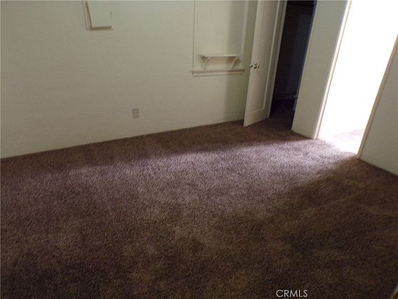 2nd image of 845 E 6th St #16