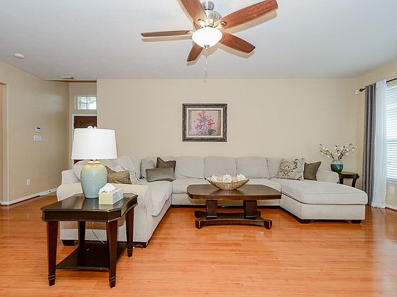 4th image of 7527 Oakleigh Dr