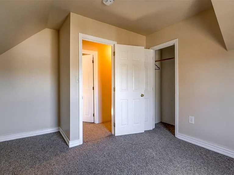 11 Taylor St — Photo 18