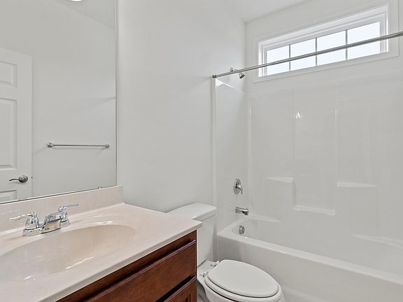 3rd image of 24072 Bunting Cir