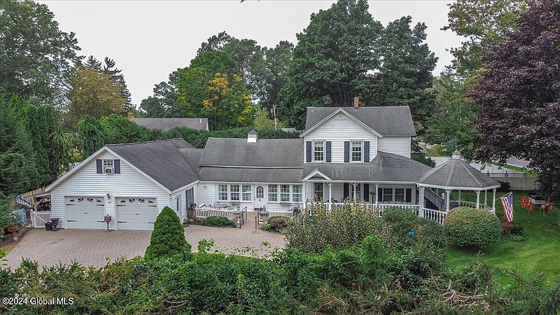 2nd image of 274 Lake Avenue