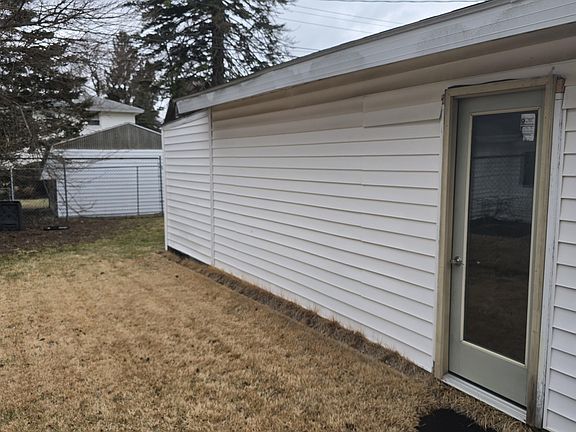 3rd image of 35 Eastholm Road