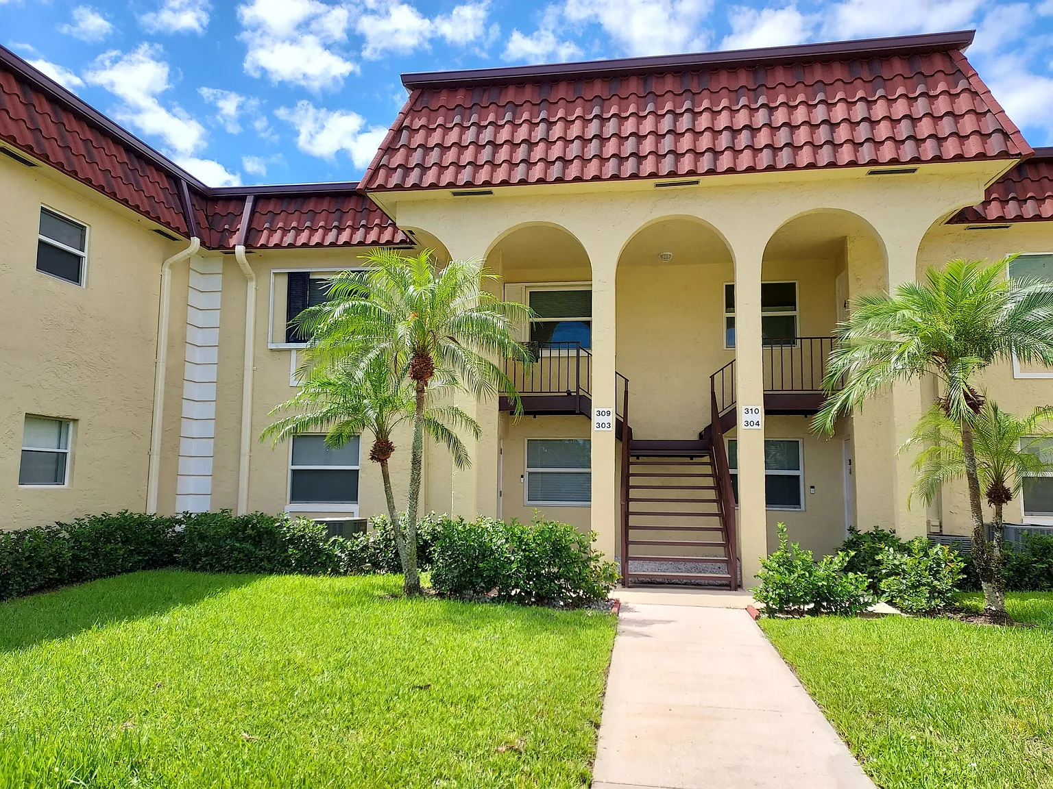 2 bed, 2.0 bath, 1000 sqft, $4,500 — Photo 1