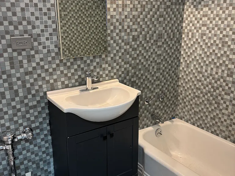 7337 S South Shore Dr #829 — Photo 3