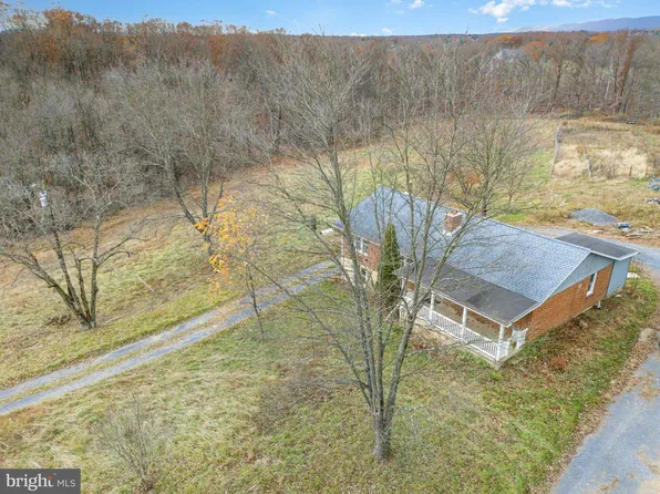 93 Beard Rd, Enola, PA 17025