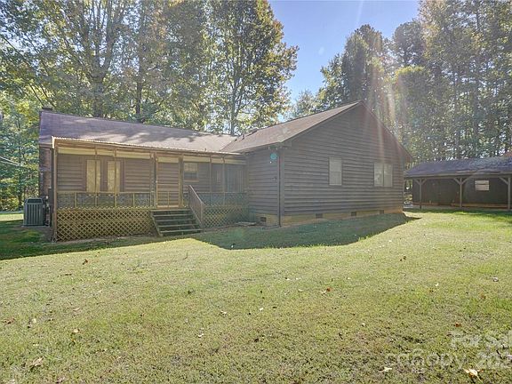 3rd image of 175 Sun Valley Dr