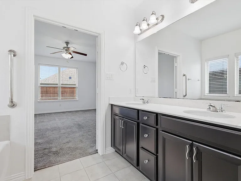 808 Bird Creek Dr — Photo 18
